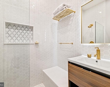 251 S 22nd Street - Photo Thumbnail 18