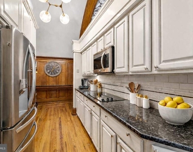 251 S 22nd Street - Photo Thumbnail 21