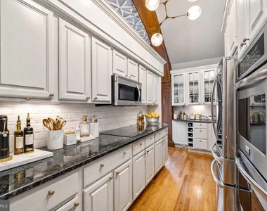251 S 22nd Street - Photo Thumbnail 22