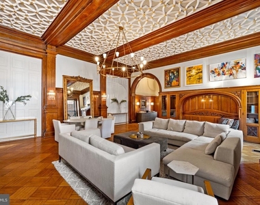 251 S 22nd Street - Photo Thumbnail 10