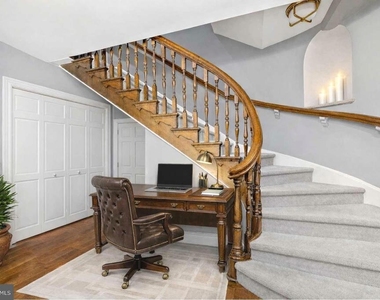 251 S 22nd Street - Photo Thumbnail 27