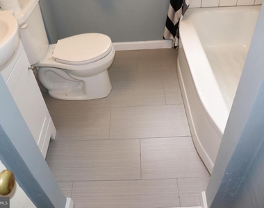 317 W Salaignac Street - Photo Thumbnail 15
