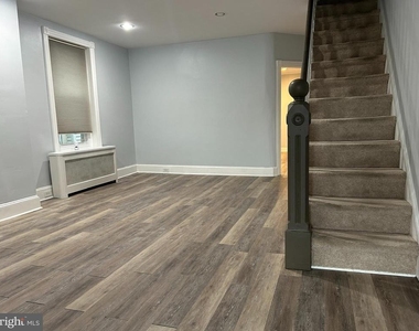478 Martin Street - Photo Thumbnail 1