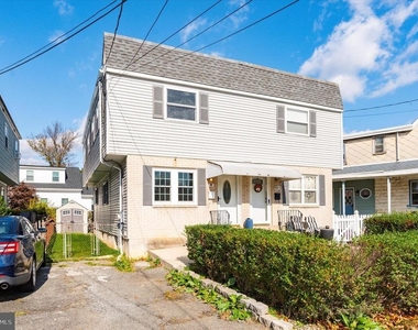 725 Mt Vernon Avenue - Photo Thumbnail 14