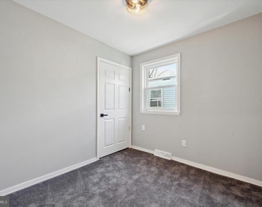 725 Mt Vernon Avenue - Photo Thumbnail 11
