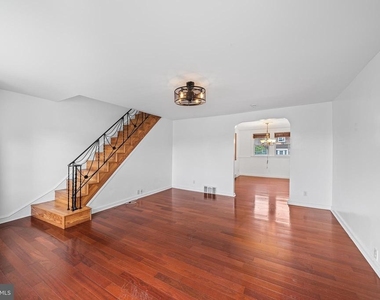 3858 Berkley Avenue - Photo Thumbnail 5
