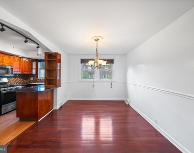 3858 Berkley Avenue - Photo Thumbnail 7