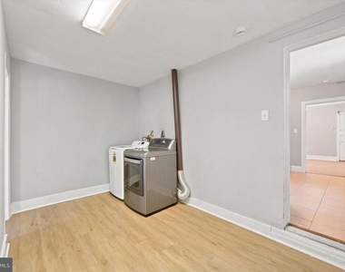 729 E Haverford Road - Photo Thumbnail 9