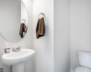 733 Sun Valley Court - Photo Thumbnail 5