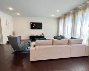733 Sun Valley Court - Photo Thumbnail 9