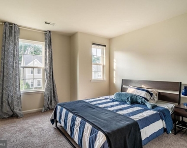 733 Sun Valley Court - Photo Thumbnail 26