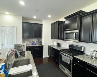 733 Sun Valley Court - Photo Thumbnail 40