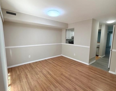 297 Summit House - Photo Thumbnail 12