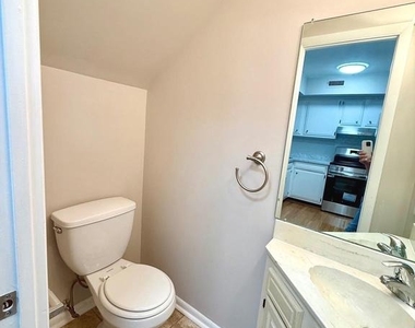 297 Summit House - Photo Thumbnail 11