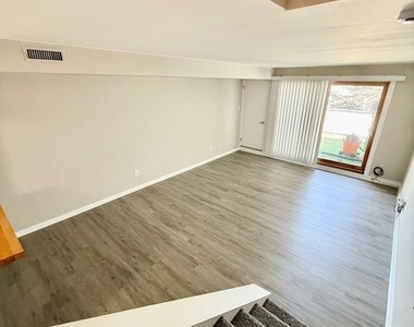 297 Summit House - Photo Thumbnail 15