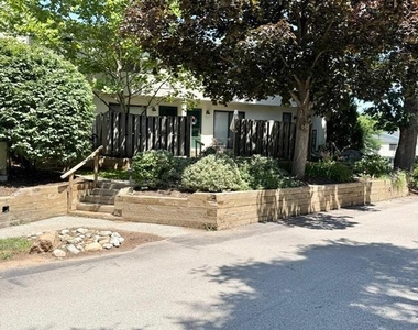 297 Summit House - Photo Thumbnail 1