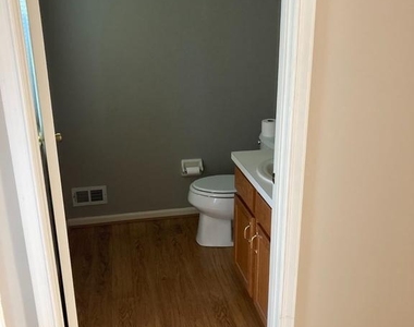 2623 Virginia Lane - Photo Thumbnail 4