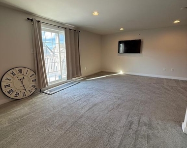 116 Konefal Street - Photo Thumbnail 28