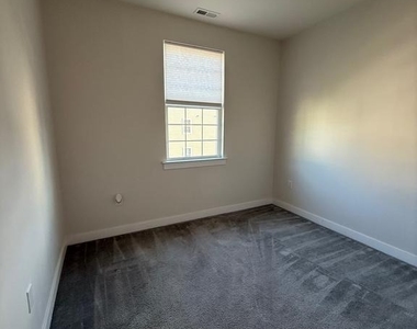 116 Konefal Street - Photo Thumbnail 23