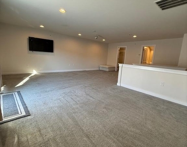 116 Konefal Street - Photo Thumbnail 27