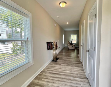 148 Old Montague Way - Photo Thumbnail 5