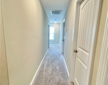 148 Old Montague Way - Photo Thumbnail 14