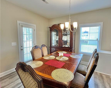 148 Old Montague Way - Photo Thumbnail 8