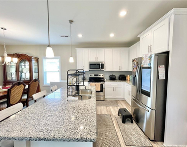 148 Old Montague Way - Photo Thumbnail 12