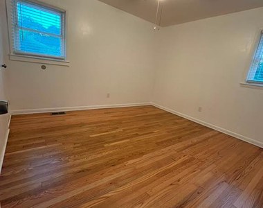 4418 Atlantic Avenue - Photo Thumbnail 7