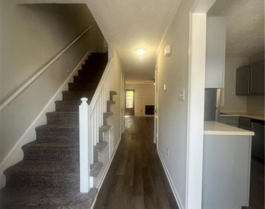 119 Villa Drive - Photo Thumbnail 1
