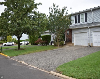 99 Brookview Circle - Photo Thumbnail 1