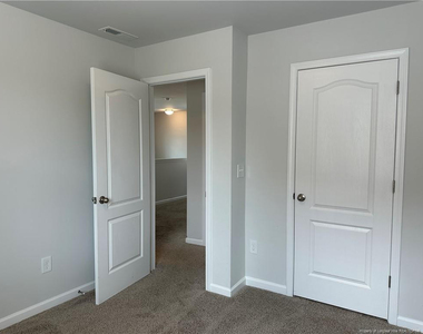216 Melbourne Drive - Photo Thumbnail 19