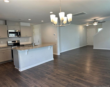 216 Melbourne Drive - Photo Thumbnail 7