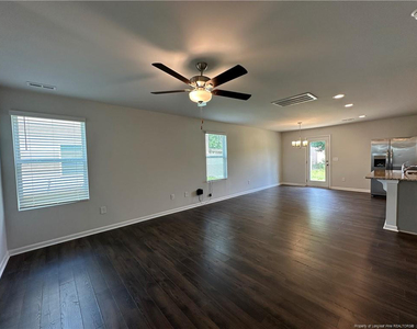 216 Melbourne Drive - Photo Thumbnail 3