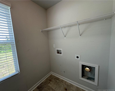 216 Melbourne Drive - Photo Thumbnail 11