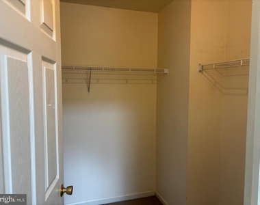 114 Carriage Lane - Photo Thumbnail 14