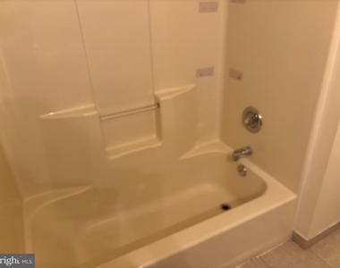 114 Carriage Lane - Photo Thumbnail 19