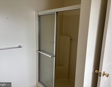 114 Carriage Lane - Photo Thumbnail 16