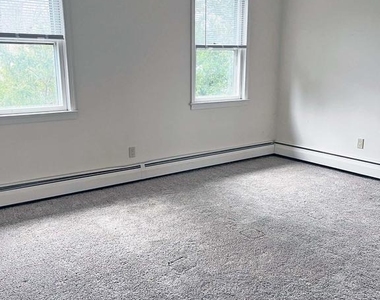 923 Washington Street - Photo Thumbnail 3