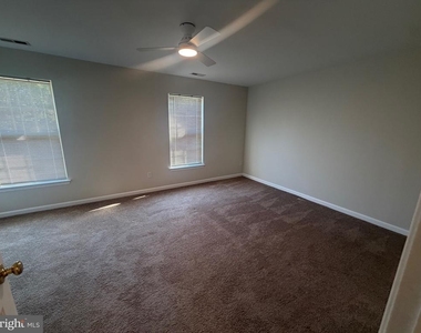 101 Colts Neck Drive - Photo Thumbnail 12