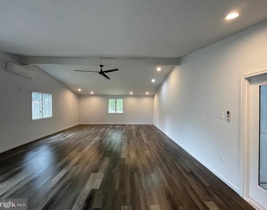 802 Salem Court - Photo Thumbnail 8