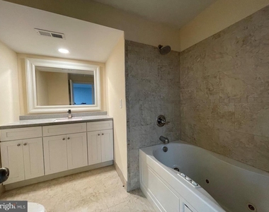 802 Salem Court - Photo Thumbnail 26