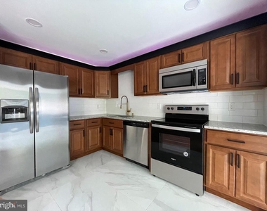 802 Salem Court - Photo Thumbnail 11