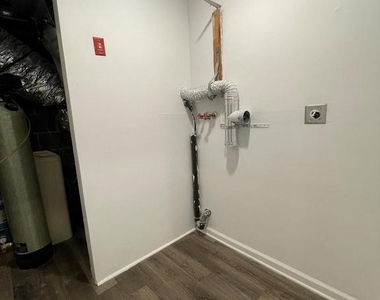 802 Salem Court - Photo Thumbnail 28