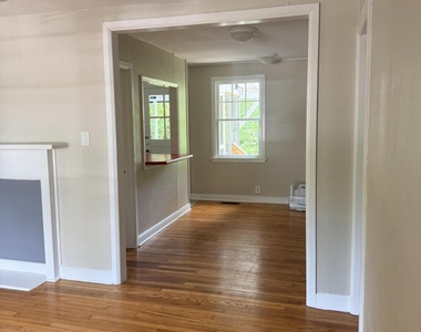 502 Frank Street - Photo Thumbnail 9