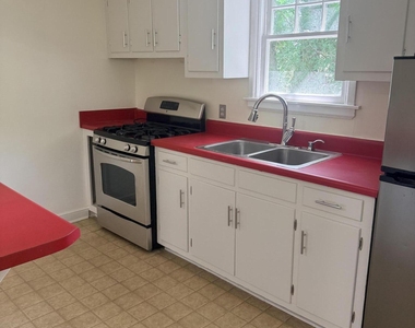 502 Frank Street - Photo Thumbnail 4