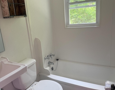 502 Frank Street - Photo Thumbnail 12