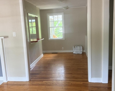502 Frank Street - Photo Thumbnail 3
