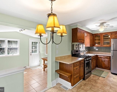 112 Cambridge Avenue - Photo Thumbnail 3