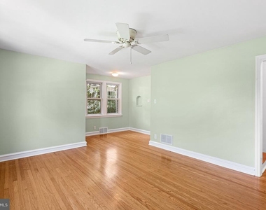 112 Cambridge Avenue - Photo Thumbnail 1